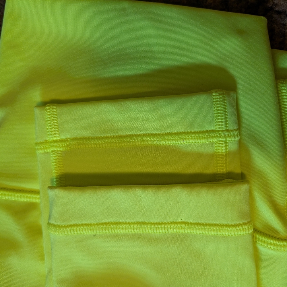 🌟LULULEMON Wunder Under High-Rise Tight 28". Size 10🌟 - Picture 5 of 7